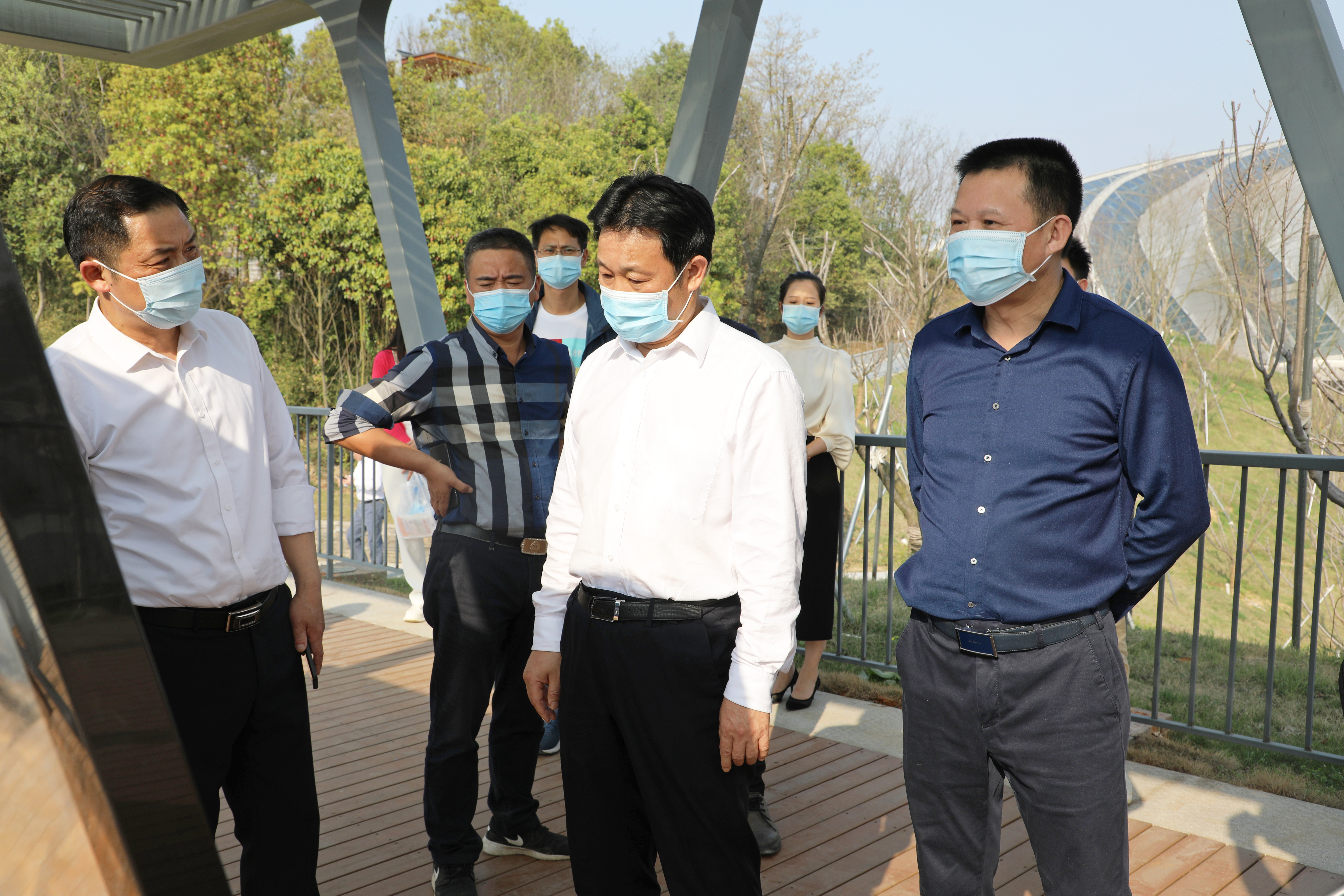 3月15日，市委副書記、湖南省第十四屆運動會，第十一屆殘疾人運動會岳陽市籌備委員會執(zhí)行主任李摯調研第十四屆省運會部分場館建設項目。.jpg